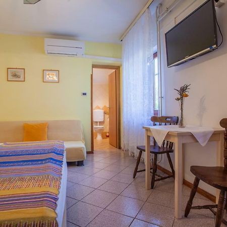 Rooms Ester Cres Exterior foto